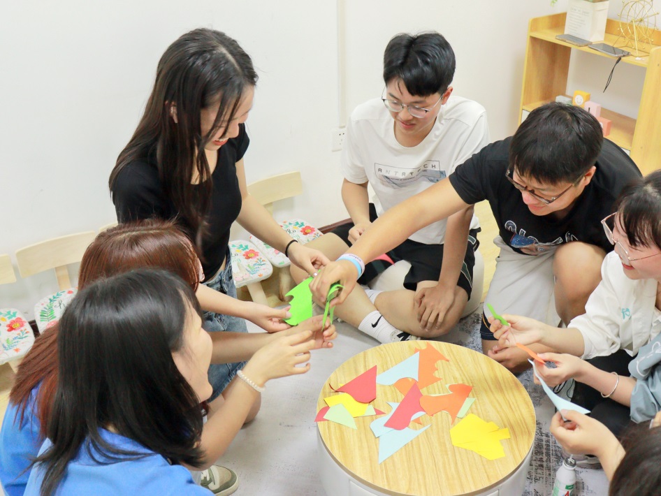 说明: F:\工作\团学工作\宣传中心\2023年春\230419“承趣外院藏于民族”朋辈辅导活动(杨田)\“承趣外院藏于民族”朋辈辅导活动\retouch_2023041916170590.jpg