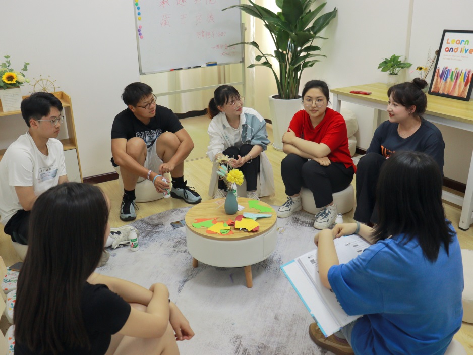 说明: F:\工作\团学工作\宣传中心\2023年春\230419“承趣外院藏于民族”朋辈辅导活动(杨田)\“承趣外院藏于民族”朋辈辅导活动\retouch_2023041916161363.jpg